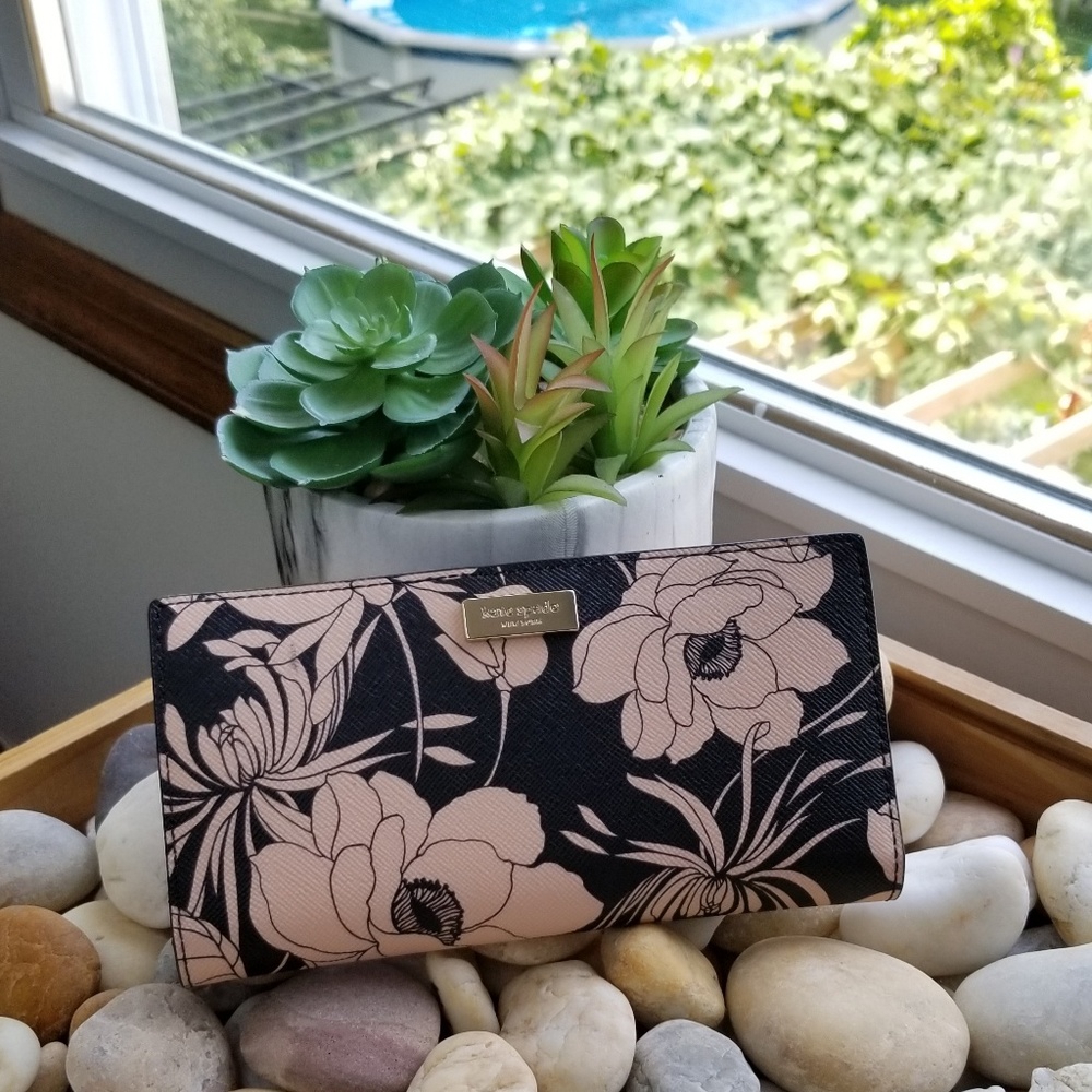 NEW! Kate Spade Laurel way Gardenia Stacy Wallet - Picture 4 of 4